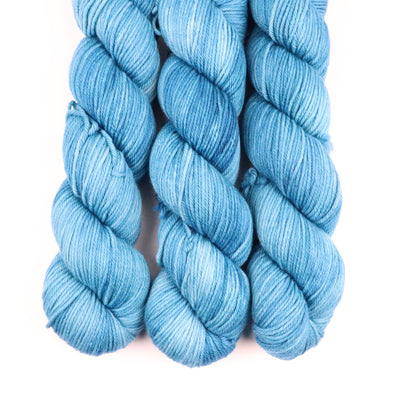 Clear Blue, Non-SW Merino yarn - worsted weight