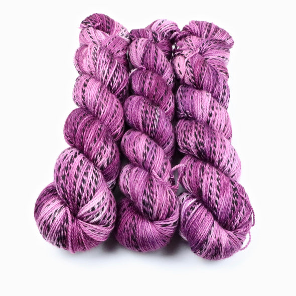Deep Lilac,  SW Merino yarn - fingering weight: Zebra