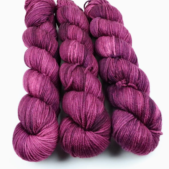 Electric Plum, Non-SW Merino yarn - worsted weight