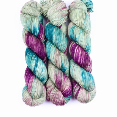 Summer Nights,  SW Merino yarn - Worsted weight