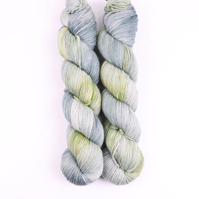 Winter Moss, Non-SW Merino yarn - worsted weight